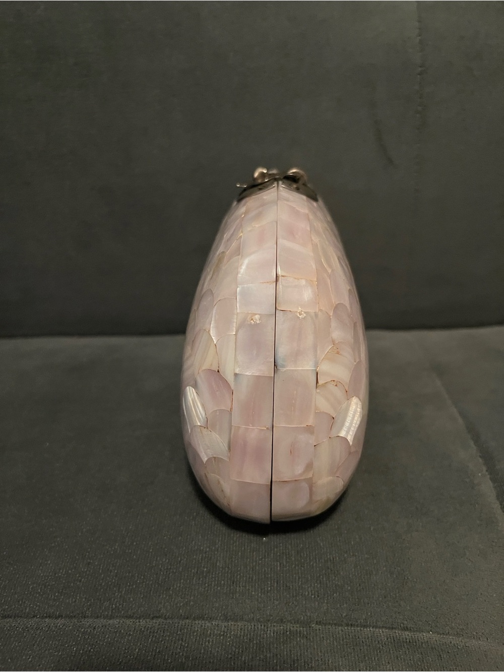 Patricia iridescent mother-of-pearl clutch - Elegant Evening Bag - Picture 3 of 8